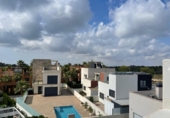 Chalet independiente con terreno en venta en la España, San Miguel de Salinas, ref: TR333233 foto