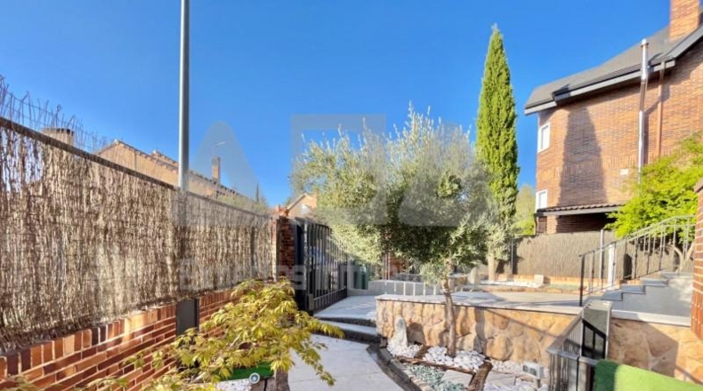 Community of Madrid - Valdemorillo - 1050m2