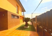 Chalet independiente con terreno en venta en Vilamalla ref: TR413795 foto