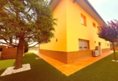 Chalet independiente con terreno en venta en Vilamalla ref: TR413795 foto