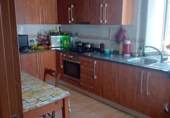 Отдельно стоящий дом с участком на продажу в городе Sa. Фото
