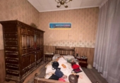 Дом с участком на продажу в городе Мадрид Фото