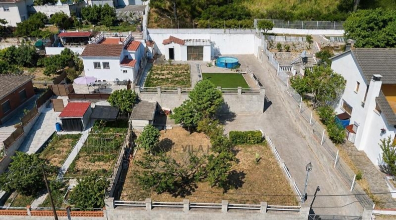 Barcelona - Canyelles - 827m2