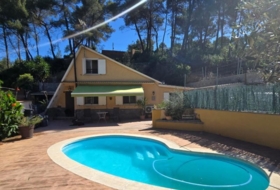 Abrera 702&nbsp;m²