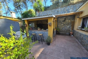 Abrera 702&nbsp;m²