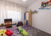 Дом с участком на продажу в городе Ла-Субиа Фото
