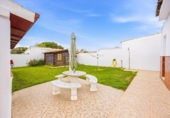 Chalet independiente con terreno en venta en la España, Chiclana de la Frontera, ref: TR413919 foto