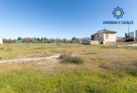 La Zubia 2420&nbsp;m²