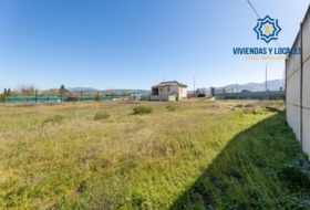 La Zubia 2420&nbsp;m²