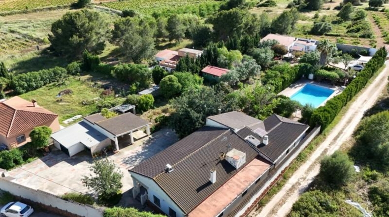 Валенсия - Villamarchante - 3200m2