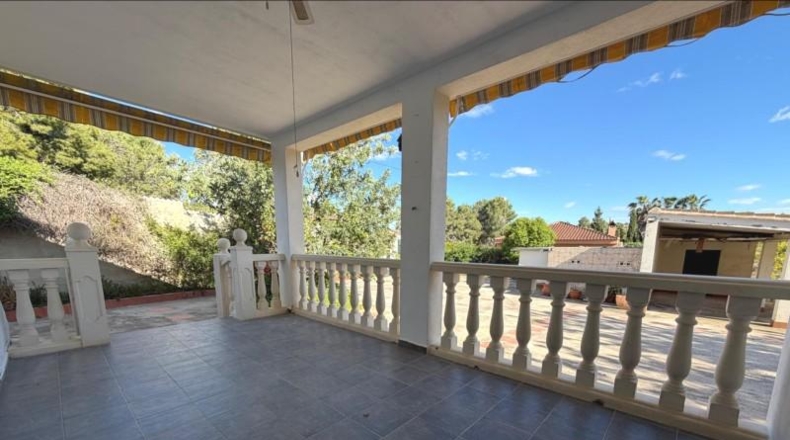 Валенсия - Villamarchante - 3200m2