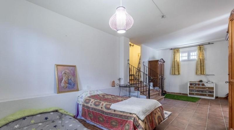 Granada - Gójar - 660m2
