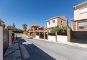 Chalet independiente con terreno en venta en la España, Monachil, ref: TR413940 foto