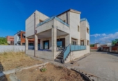 Chalet independiente con terreno en venta en la España, Zamora, ref: TR348262 foto