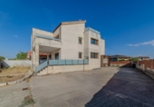 Chalet independiente con terreno en venta en la España, Zamora, ref: TR348262 foto