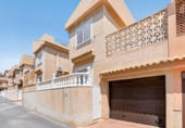 Casa de pueblo en venta en la España, Torrevieja, ref: TR413938 foto