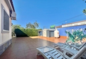 Chalet independiente con terreno en venta en la España, Torrevieja, ref: TR390965 foto