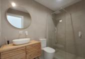 Chalet independiente con terreno en venta en la España, Torrevieja, ref: TR413955 foto