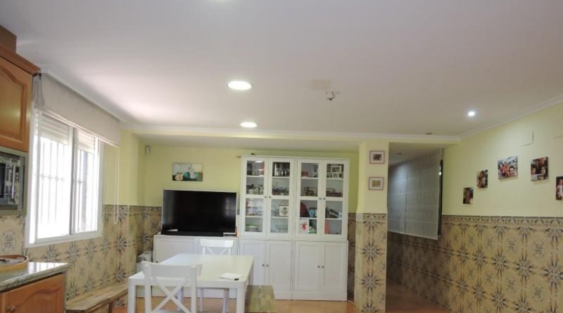 Valencia - La Pobla de Vallbona - 323m2