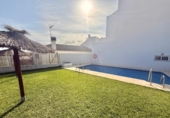 Chalet independiente con terreno en venta en la España, Fuengirola, ref: TR413964 foto
