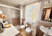 Chalet independiente con terreno en venta en la España, Fuengirola, ref: TR413964 foto