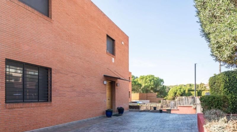 Barcelona - Sant Vicenç de Montalt - 745m2