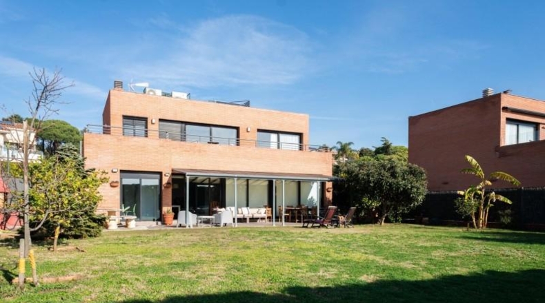 Barcelona - Sant Vicenç de Montalt - 745m2