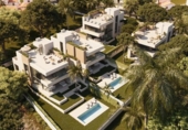 Chalet independiente con terreno en venta en la España, Marbella, ref: TR175770 foto