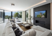 Chalet independiente con terreno en venta en la España, Benahavís, ref: TR376235 foto