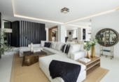 Chalet independiente con terreno en venta en la España, Benahavís, ref: TR376235 foto