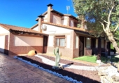 Chalet independiente con terreno en venta en Villanueva de Duero ref: TR413980 foto