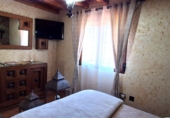 Chalet independiente con terreno en venta en Villanueva de Duero ref: TR413980 foto