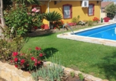 Chalet independiente con terreno en venta en Linares ref: TR414006 foto