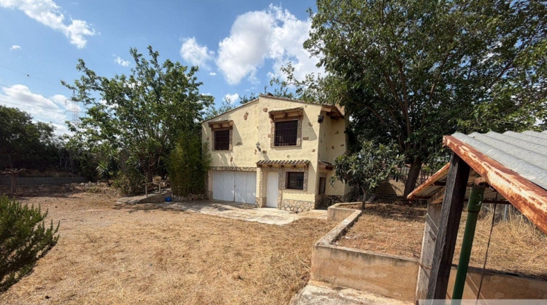Valencia - Manises - 2285m2