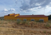 Chalet independiente con terreno en venta en la España, Hornachos, ref: TR414079 foto