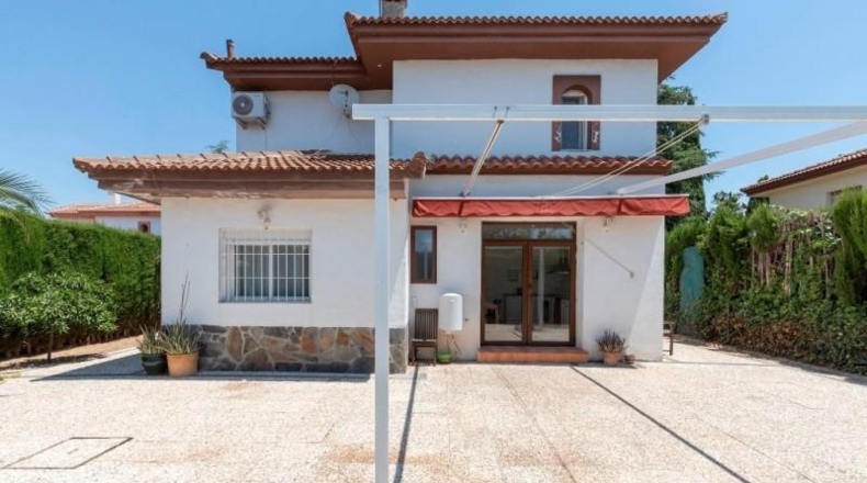 Granada - Albolote - 333m2