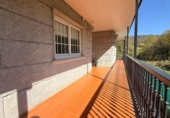 Chalet independiente con terreno en venta en la España, Leiro, ref: TR414147 foto