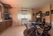 Chalet independiente con terreno en venta en la España, Leiro, ref: TR414147 foto