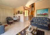 Chalet independiente con terreno en venta en la España, Leiro, ref: TR414147 foto