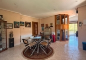 Chalet independiente con terreno en venta en la España, Leiro, ref: TR414147 foto