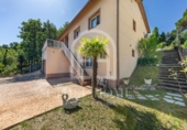 Chalet independiente con terreno en venta en la España, Viabrea, ref: TR414149 foto