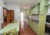 Chalet independiente con terreno en venta en la España, Cáceres, ref: TR354674 foto