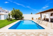 Chalet independiente con terreno en venta en la España, Chiclana de la Frontera, ref: TR414172 foto