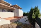 Chalet independiente con terreno en venta en la España, Villa de Otura, ref: TR414178 foto