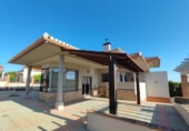 Chalet independiente con terreno en venta en la España, Villa de Otura, ref: TR414178 foto