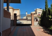 Chalet independiente con terreno en venta en la España, Villa de Otura, ref: TR414178 foto