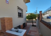 Chalet independiente con terreno en venta en la España, Villa de Otura, ref: TR414178 foto