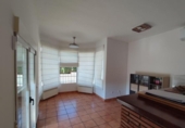 Chalet independiente con terreno en venta en la España, Villa de Otura, ref: TR414178 foto
