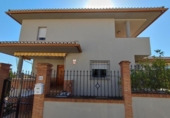 Chalet independiente con terreno en venta en la España, Villa de Otura, ref: TR414178 foto