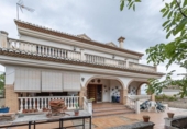 Chalet independiente con terreno en venta en la España, Monachil, ref: TR414180 foto